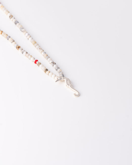 Χειροποίητο κολιέ Seahorse Beaded Jasper με ημιπολύτιμους λίθους ίασπη της ANV Jewelry.