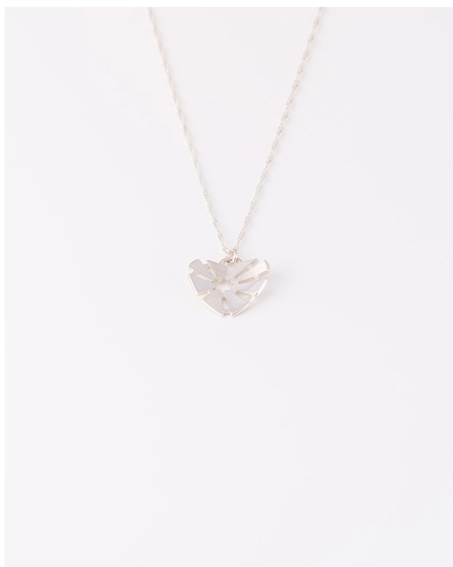 Curved Heart Κολιέ