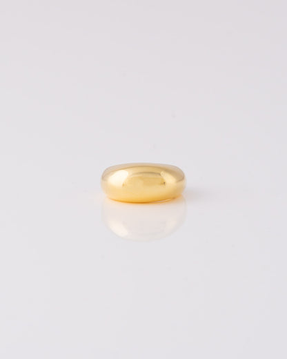 Limited edition ασημένιο επίχρυσο 24Κ chevalier δαχτυλίδι Domed Elongated με επίμηκες οβάλ σχήμα της ANV Jewelry.