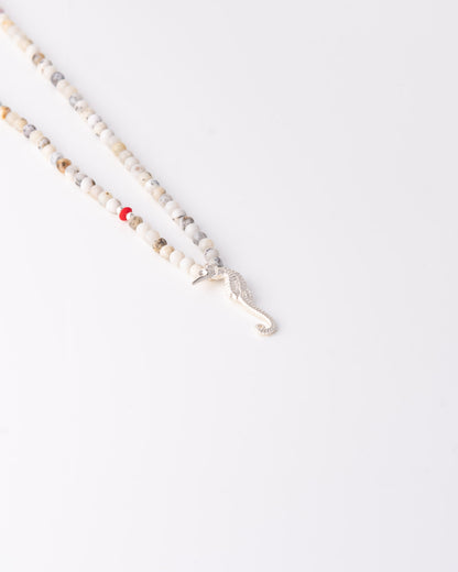 Χειροποίητο κολιέ Seahorse Beaded Jasper με ημιπολύτιμους λίθους ίασπη της ANV Jewelry.